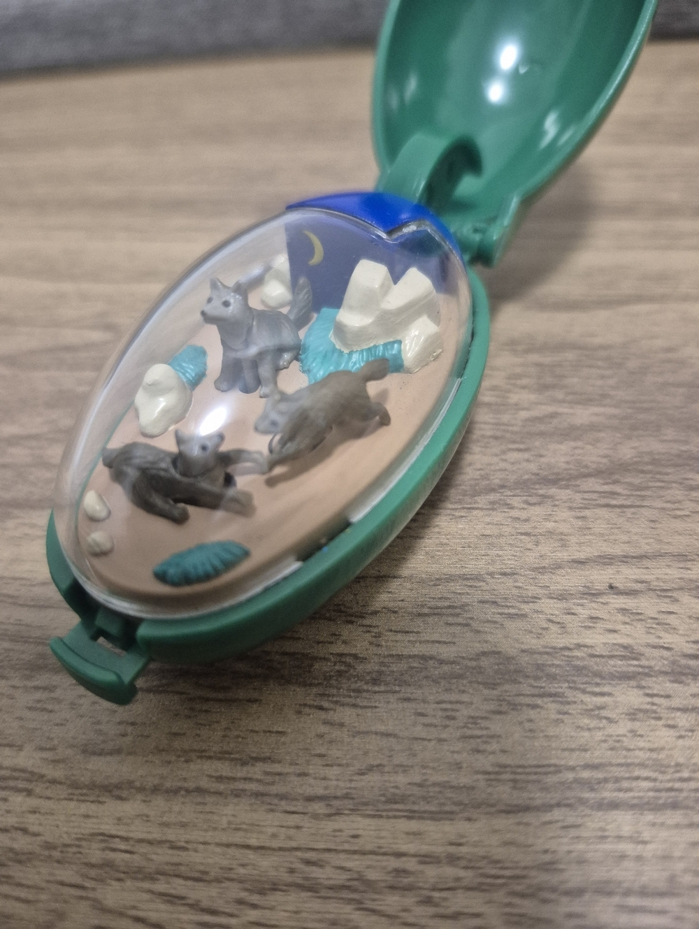 1993 Vintage Wolf Family Takara Pocket Critter